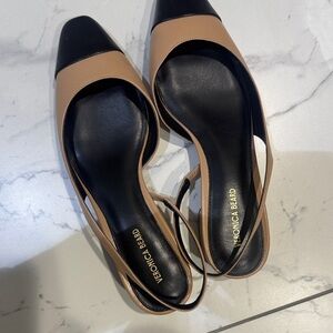 Veronica Beard Black and Tan Flats